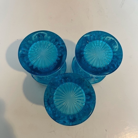 Vintage Set of 3 Pressed Glass 4 inch Aqua Blue Tumblers - Picture 7 of 9